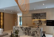 Dąb, kamień i światło – realizacja szyta na miarę